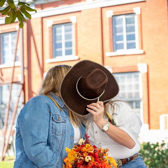 Profile Picture of Dayna Cooper (@trailride2004) on Poshmark