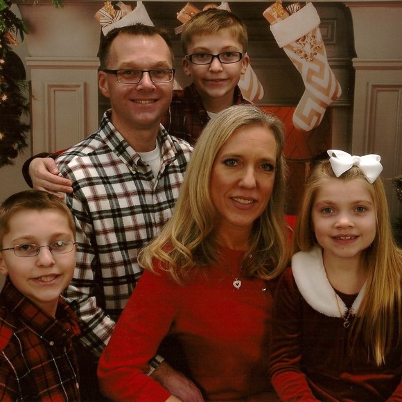 Profile Picture of Brian Holtz (@brianholtz550) on Poshmark