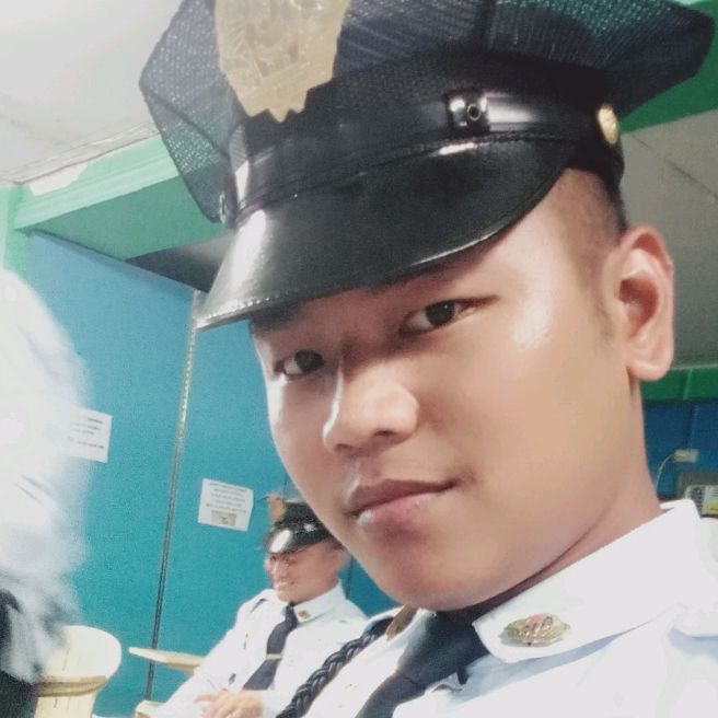 Profile Picture of randytolones (@randytolones) on Tiktok