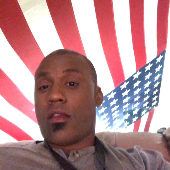 Profile Picture of Kris Boyd (@krisrsu) on Poshmark