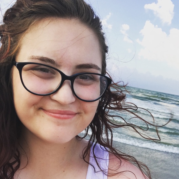 Profile Picture of Alex Haughey (@alex_haughey) on Poshmark