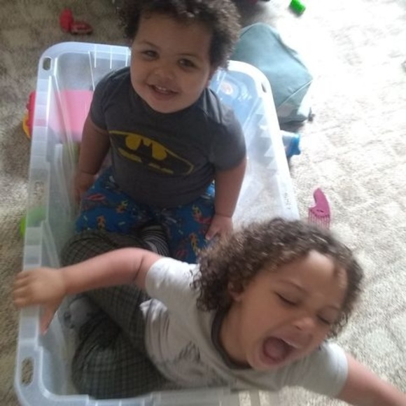 Profile Picture of Eva Vaughn (@eva_vaughn) on Poshmark