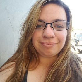 Profile Picture of Veronica Oliveros (@mrandmrs2011) on Pinterest