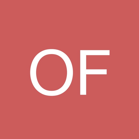 Profile Picture of Olivia Feagins (@oliviafeagins) on Poshmark