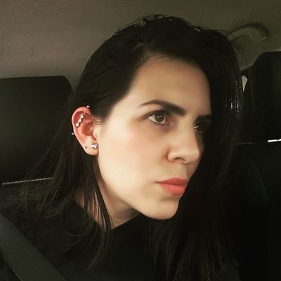 Profile Picture of Elizabeth Escalante (@lizaescalante) on Twitter