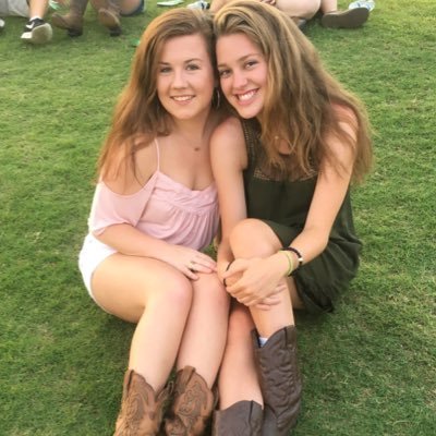 Profile Picture of Michelle Connell (@michelleeex12) on Twitter