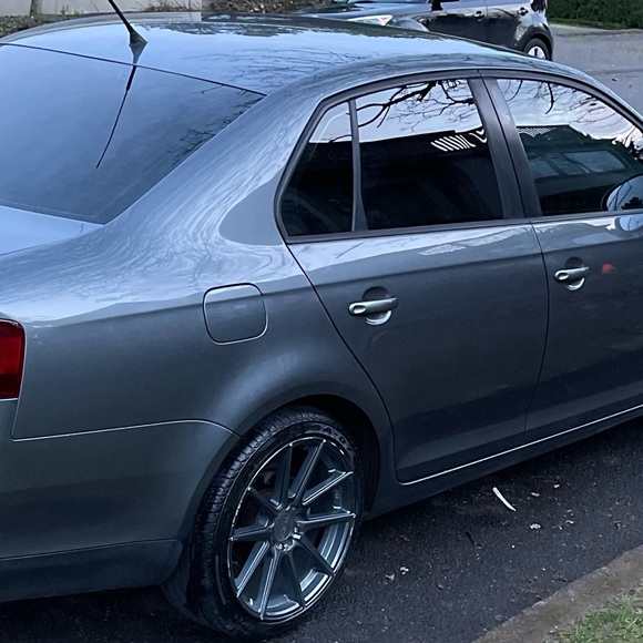 Profile Picture of Ralph Clasey (@claseyralph) on Poshmark