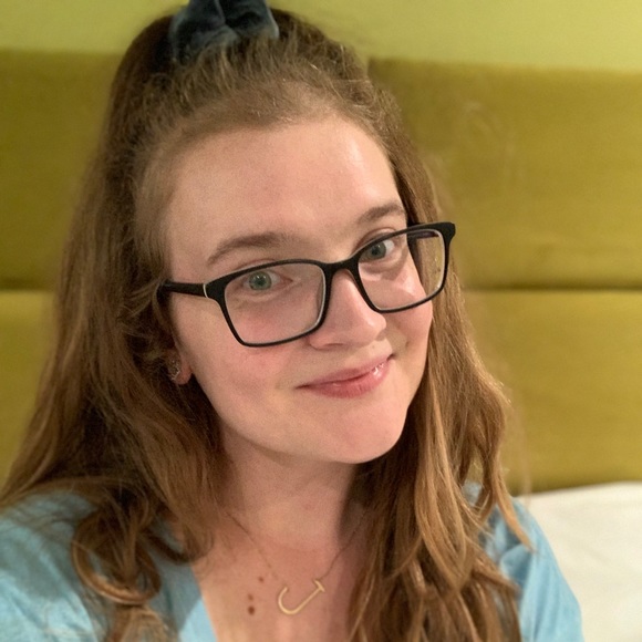 Profile Picture of Dagny Isler (@shopheywinnie) on Poshmark
