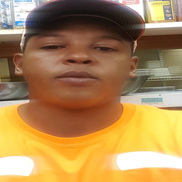 Profile Picture of Jameil Spikes (@jspikes84) on Poshmark