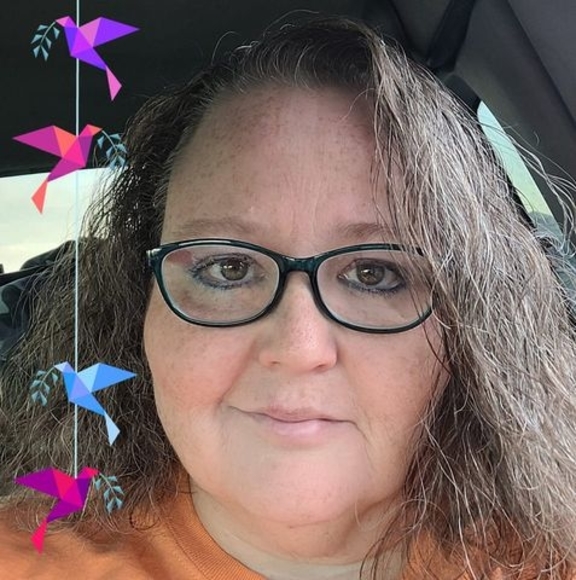 Profile Picture of April Spoonemore (@pril1970) on Poshmark