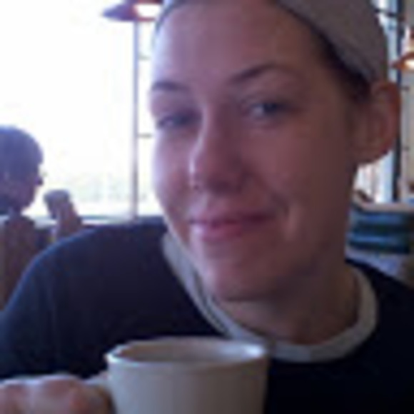 Profile Picture of Lindsey Avink (@lindseyavink) on Poshmark