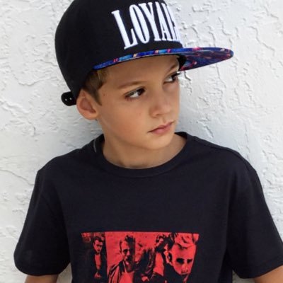 Profile Picture of Christopher A. Levy (@Tophy19) on Twitter