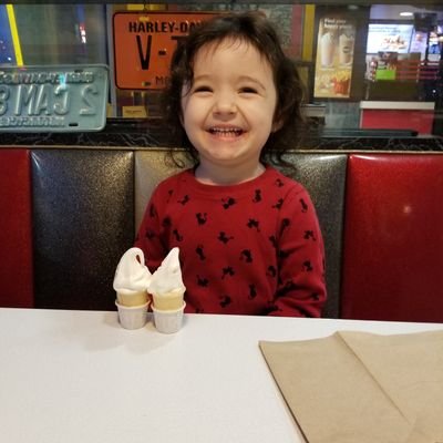 Profile Picture of Chris Bogart (@chrisbog10) on Twitter