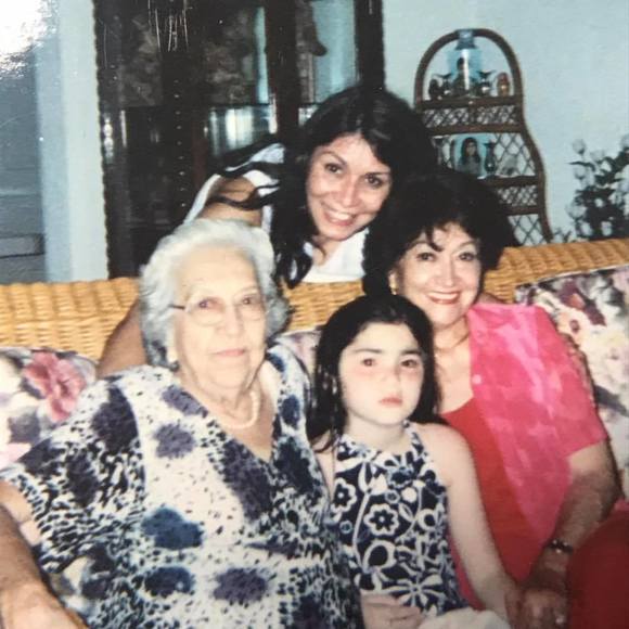 Profile Picture of Olivia Kugler (@olikug) on Poshmark