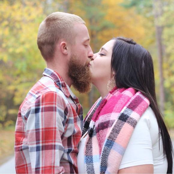 Profile Picture of Kirsten Kowalski (@kirstenhaley666) on Poshmark