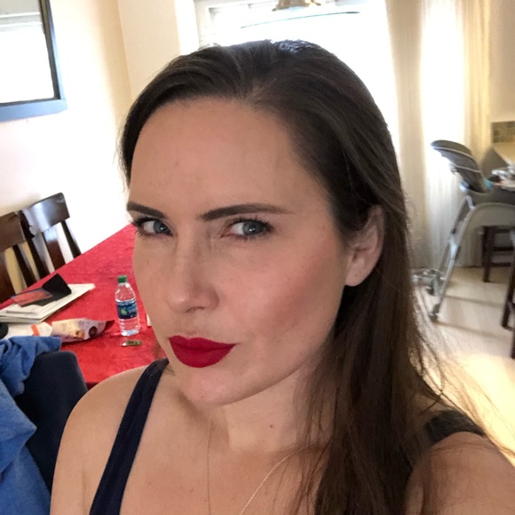 Profile Picture of Kathrine Girten (@katerose37) on Poshmark