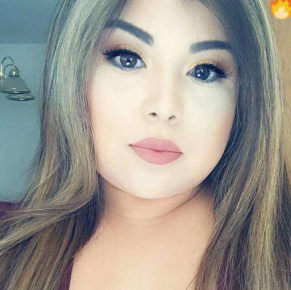 Profile Picture of Paula Robles (@paulanallely123) on Poshmark