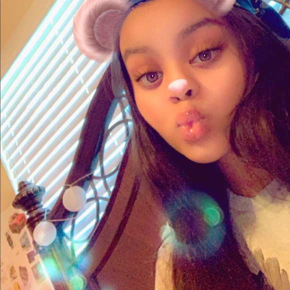 Profile Picture of Jasmine Walden (@_jasmineimani_) on Poshmark