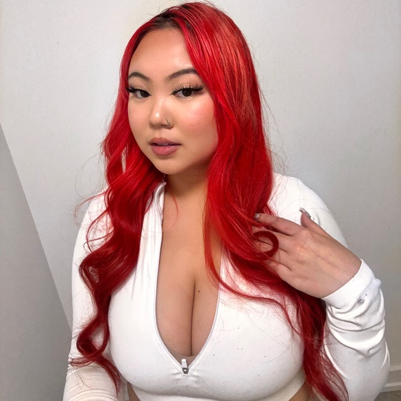 Profile Picture of Sylvia Hoang (@studiosylvia) on Poshmark