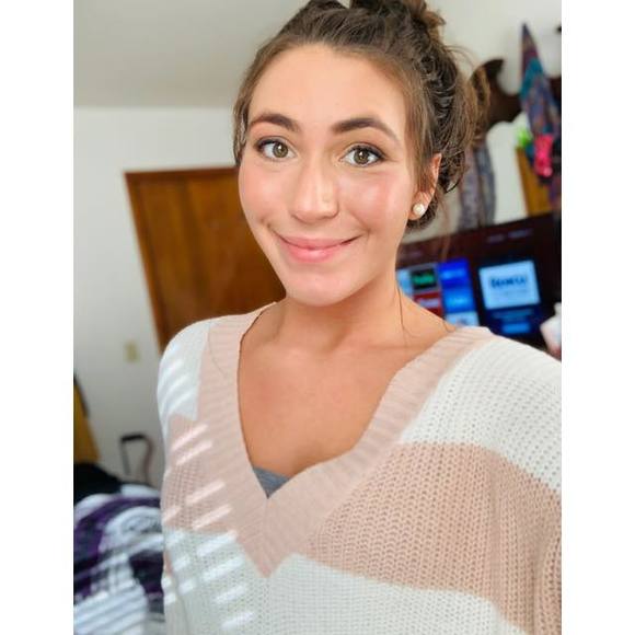 Profile Picture of Kaitlyn Hoebeke (@hoebekekatie) on Poshmark