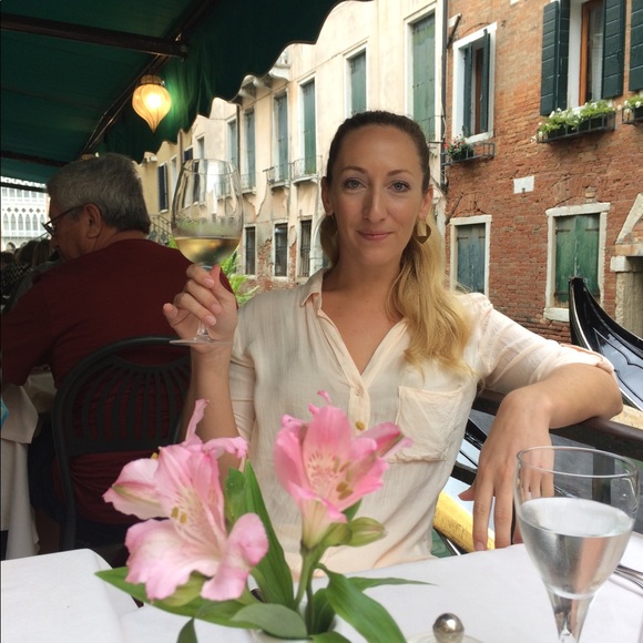 Allie Jacinto - Poshmark Profile Picture of Allie Jacinto (@alliebaba86) on Poshmark