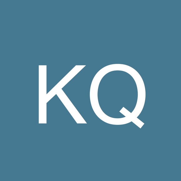 Profile Picture of Kelly Quatela (@kquatela333) on Poshmark