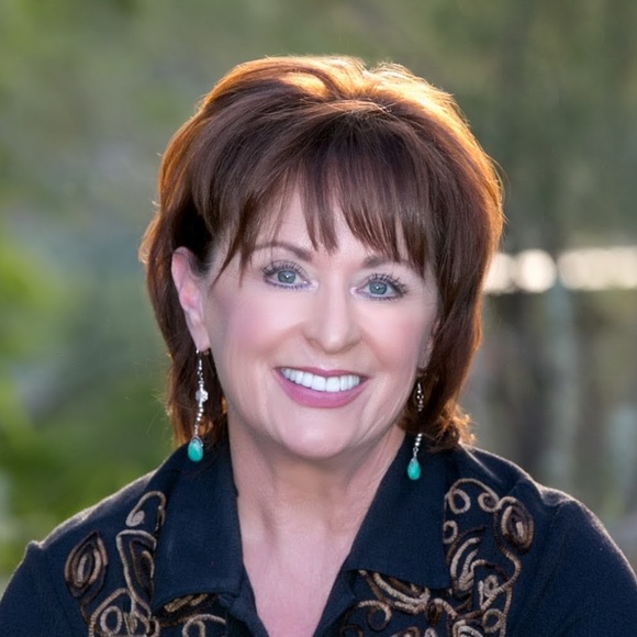 Profile Picture of Kem Winternitz (@kemwinternitz) on Poshmark