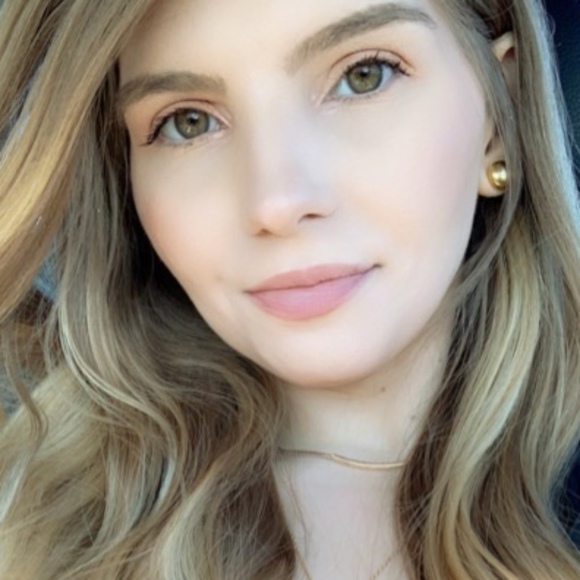 Jamie Beckage - Poshmark Profile Picture of Jamie Beckage (@jbeckage) on Poshmark