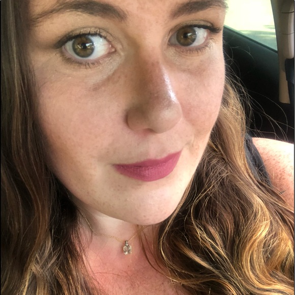 Profile Picture of Manda Giarraputo (@agiarr79) on Poshmark