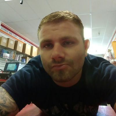 Profile Picture of Christopher Easley (@christophereas6) on Twitter