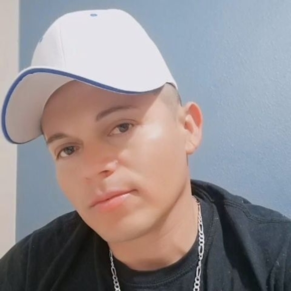 Profile Picture of Allan Echeverría (@yaeldanery) on Poshmark