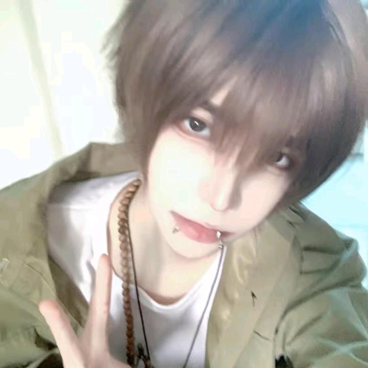 Profile Picture of sam (@samzure) on Tiktok