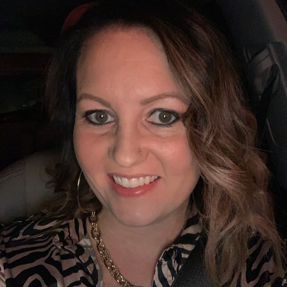 Profile Picture of Emily Woolfolk (@emilyjaney) on Poshmark