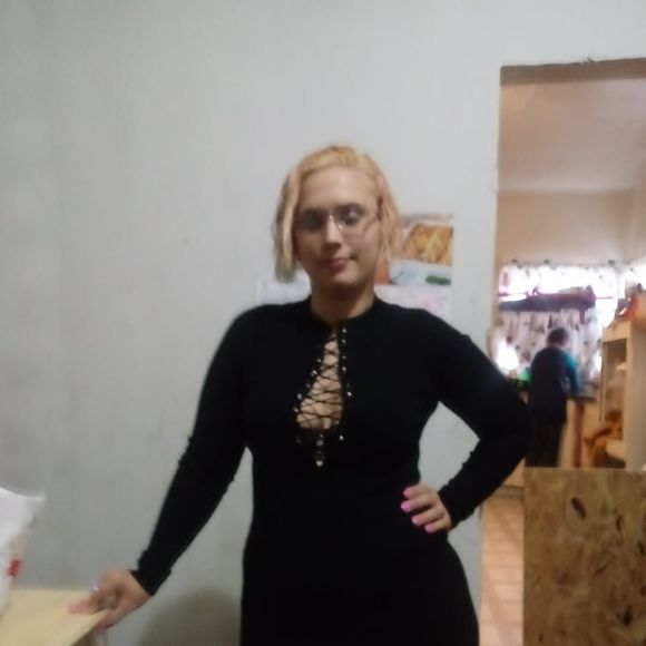 Profile Picture of Christina Bolda (@christinabolda) on Poshmark