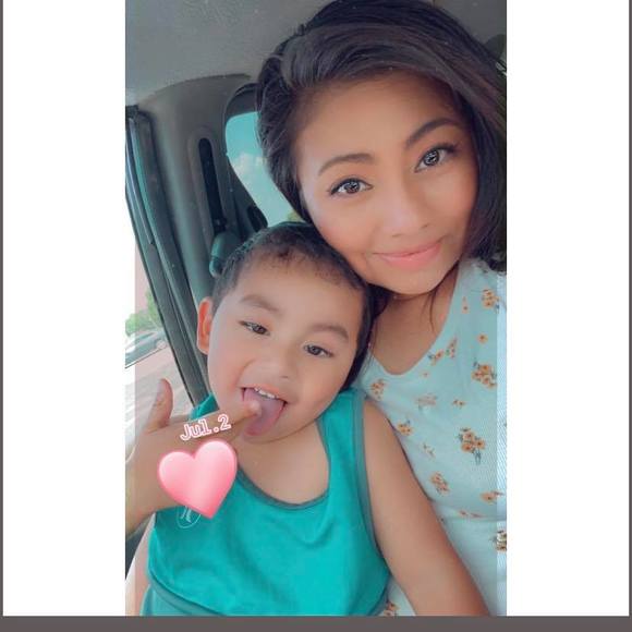 Profile Picture of Sensente Sensente (@sensentes) on Poshmark