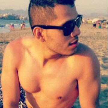 Profile Picture of Robert Luis (@robcuri) on Twitter