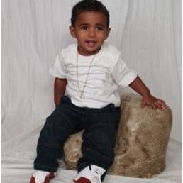 Profile Picture of Jesenia Guzman (@lareguetonera) on Myspace