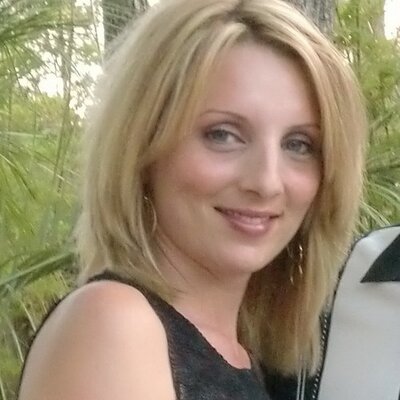 Profile Picture of Crystal Smith (@CrystalFoo) on Twitter