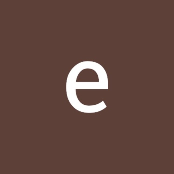 Profile Picture of Erica Pearson (@cj2008pearson) on Poshmark