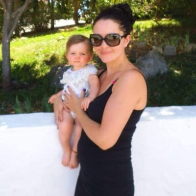 Profile Picture of Carolyn Sloan (@Carrie2k) on Twitter