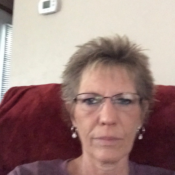 Profile Picture of Lori Oconnor (@lko_lori) on Poshmark