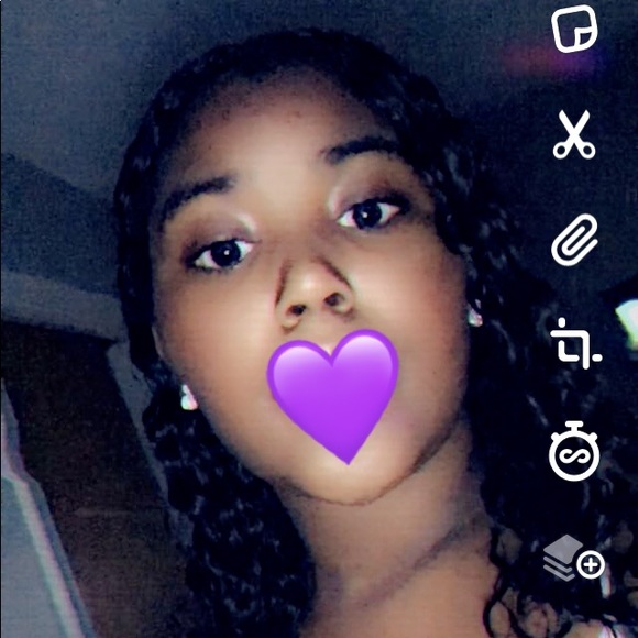 Profile Picture of Andriana Adolphus (@andriana_a) on Poshmark