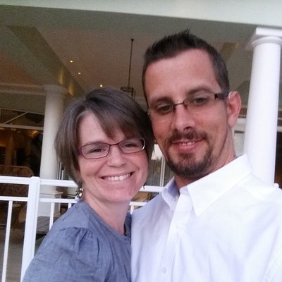 Profile Picture of Jeremy & Whitney (@simonsserve) on Twitter