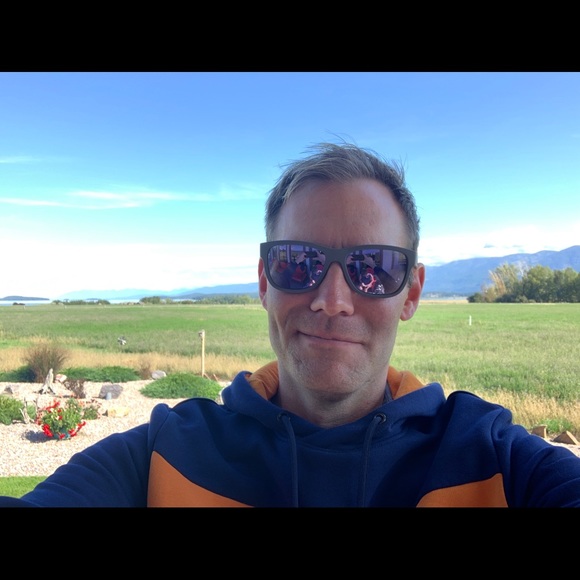 Profile Picture of Bradley Nelson (@bradleynelso243) on Poshmark