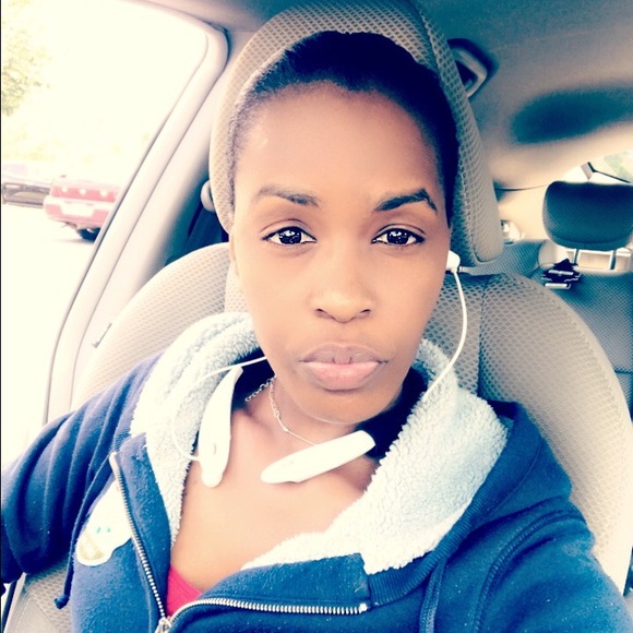 Ruth Mogere - Poshmark Profile Picture of Ruth Mogere (@babeshe) on Poshmark