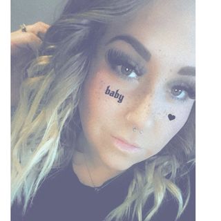 Profile Picture of Jennifer Lester (@jennnnnnandtonic) on Instagram