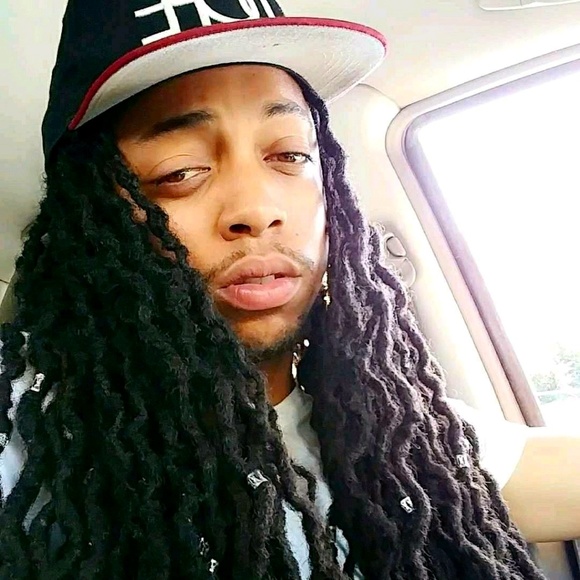 Profile Picture of Dominique Burrell (@dreadhead446) on Poshmark