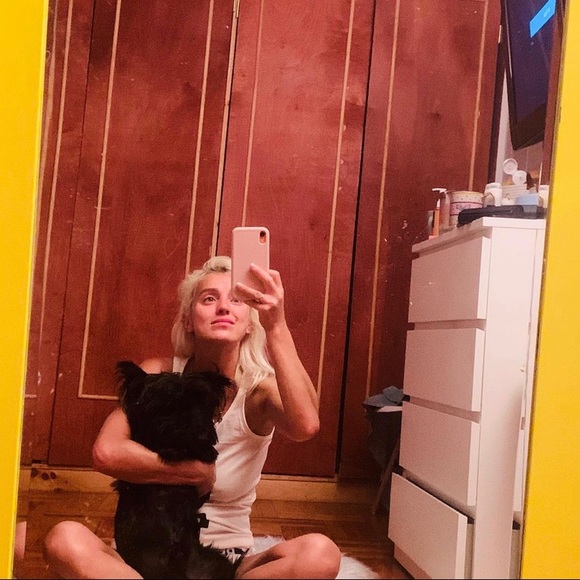 Profile Picture of Elena Boyko (@elenaboyko) on Poshmark