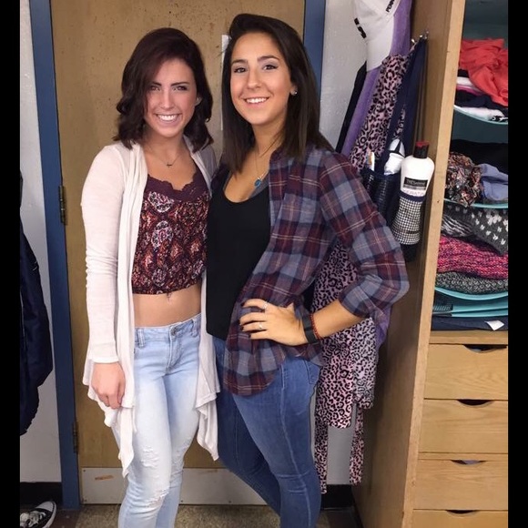 Profile Picture of Jessica Maciejewski (@jmoocow422) on Poshmark
