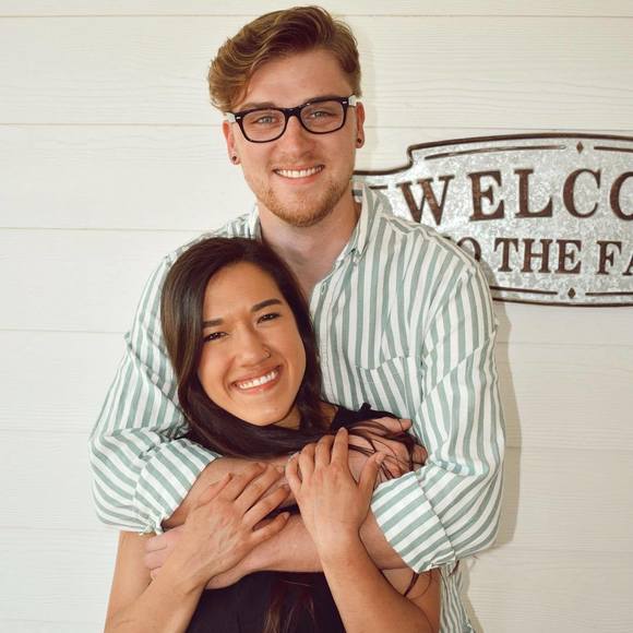 Profile Picture of Micky Knabe (@mickyknabe) on Poshmark